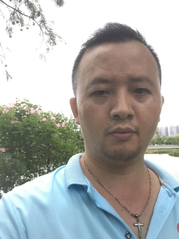 彭长权的第一张照片--韶关闪婚服务中心